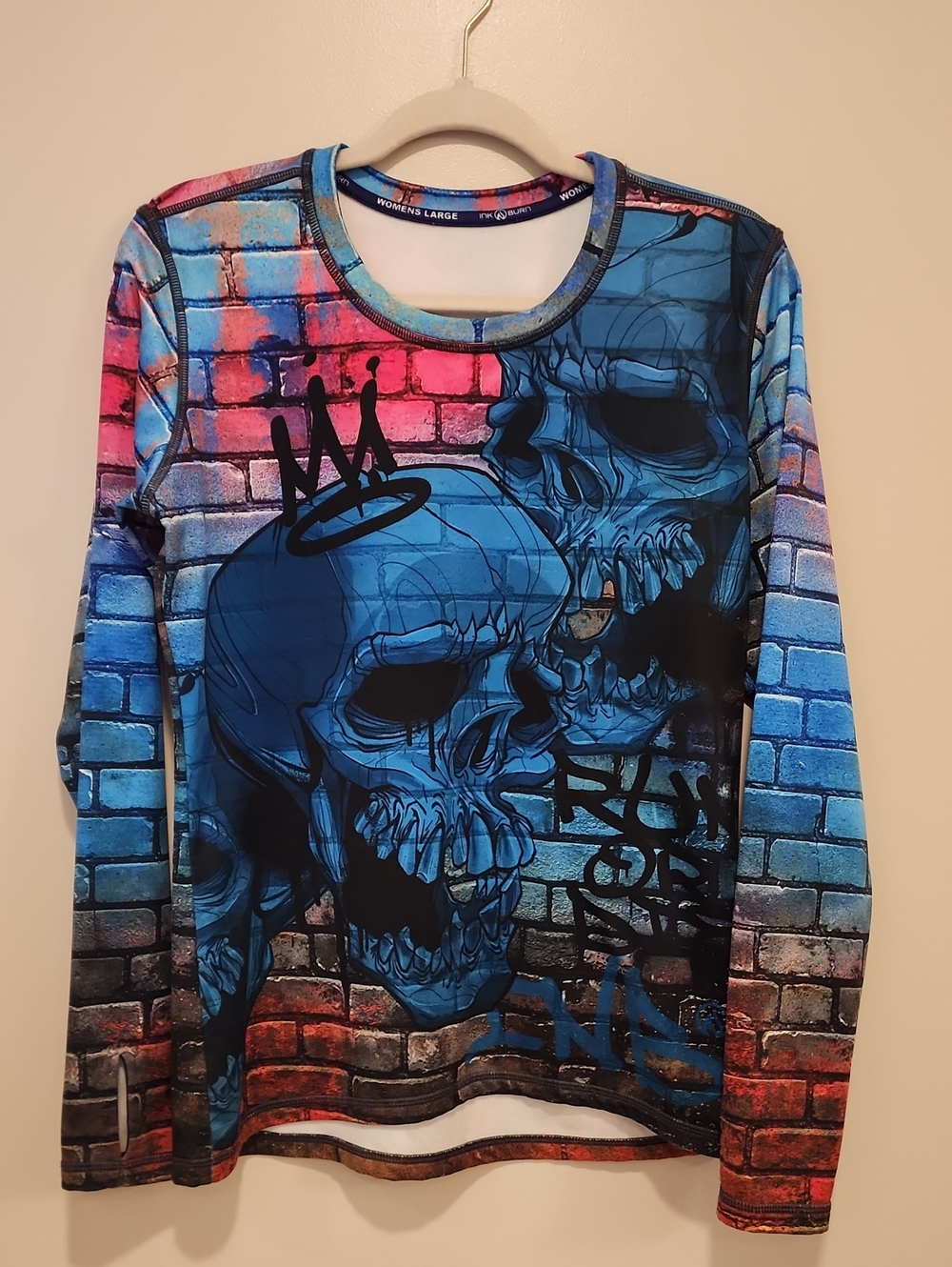 InknBurn Run or Die Graffiti Running Pullover Moisture Wick Skulls size Large